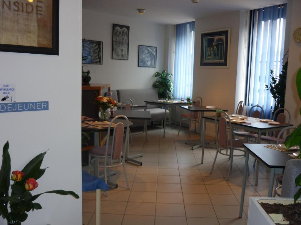 Hotel Entre 2 Mers Proche Bordeaux Carbon-Blanc Bagian luar foto